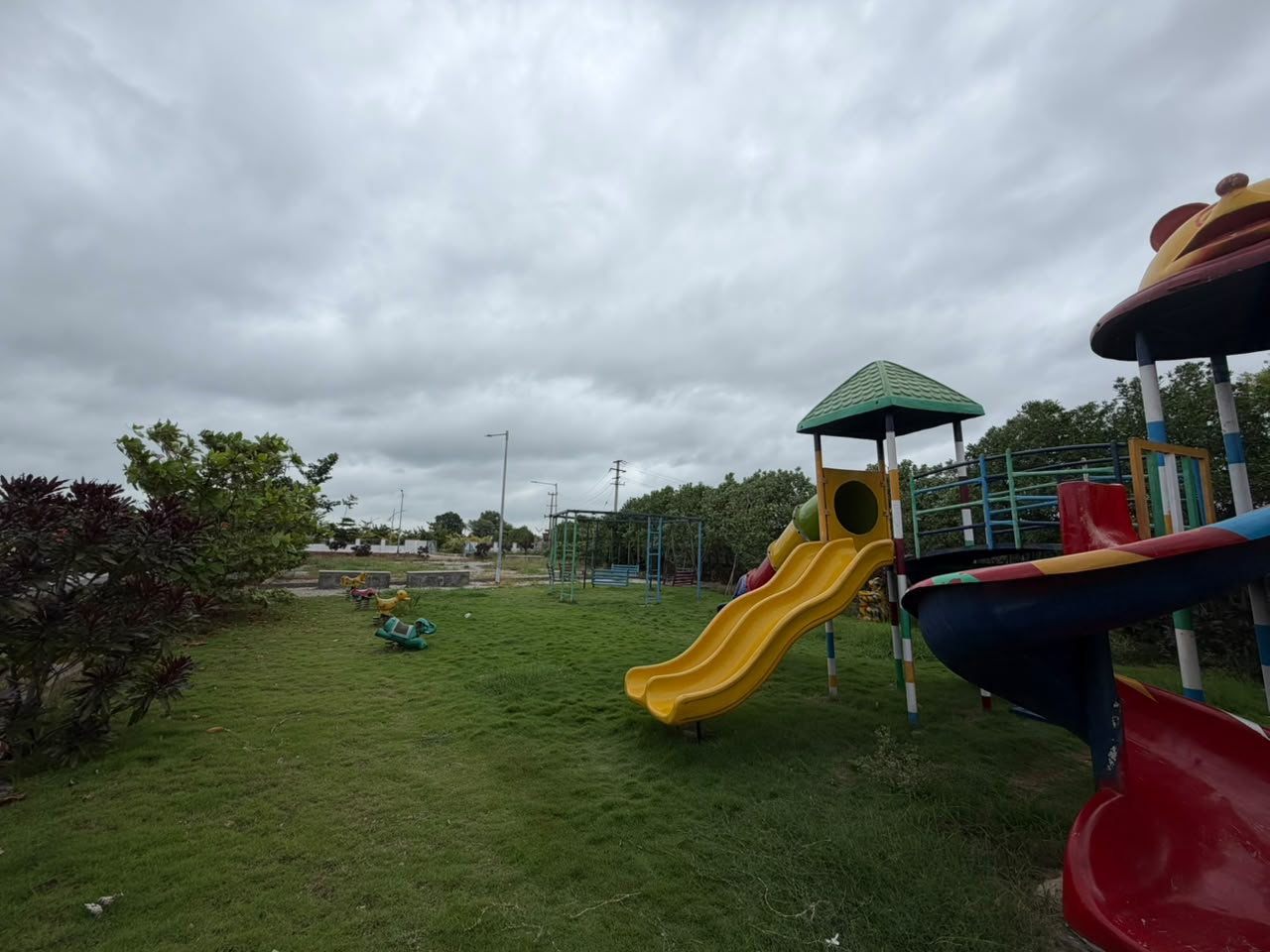 Vasudaika Henley Woods HMDA & RERA approved villa plots @Gollor Hyderabad 9701498367